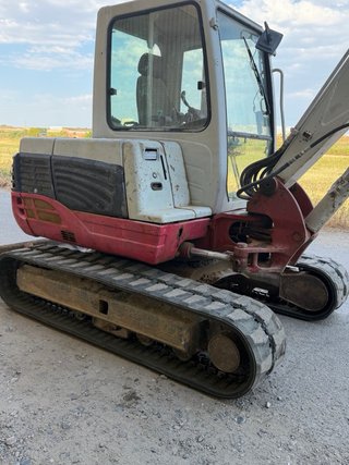 Retroexcavadora Takeuchi