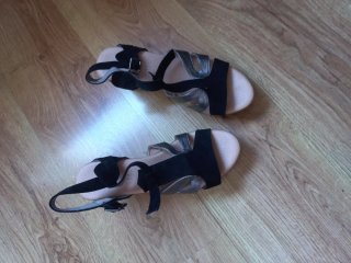 Sandalias de Piel Tacón Negro y Plata