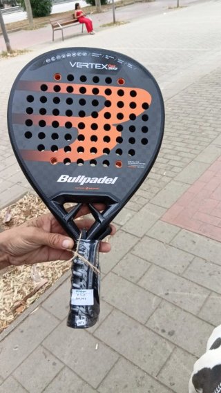 Pala Bullpadel Vertex D4 Hybrid