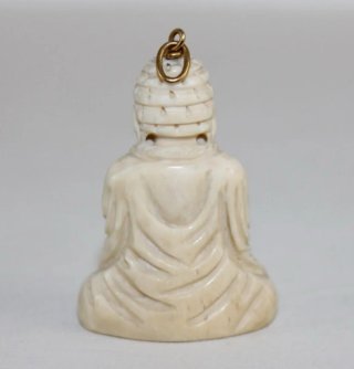 Amuleto Buda Oro y Hueso