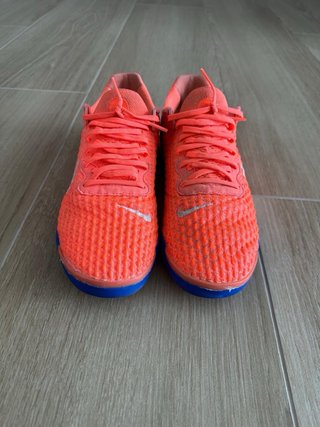 Zapatillas fútbol sala naranja y azul