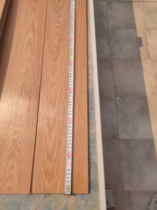 Suelo vinílico adhesivo imitación madera
