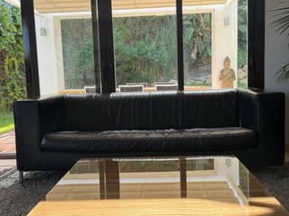 Sofá y 2 sillones de cuero negro alto calidad
