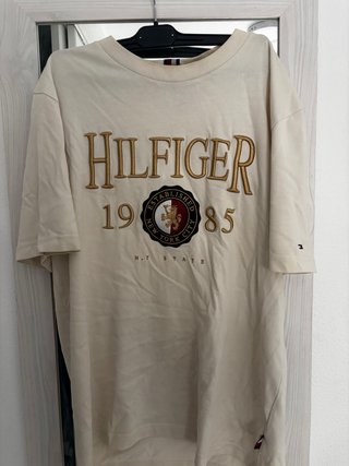 Camiseta Tommy Hilfiger Beige Dorada