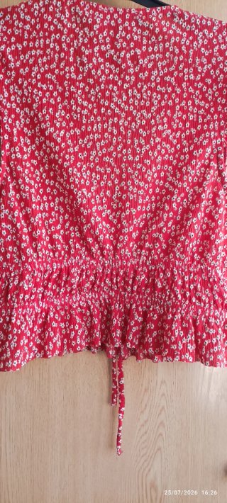 Blusa corta estampada