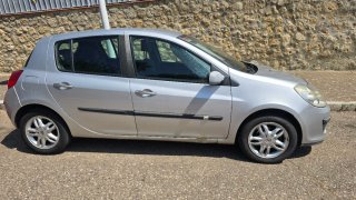 Coche Renault Clio 2006
