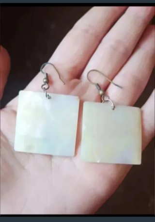 Pendientes nacarados cuadrados
