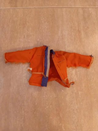 Muñeco GM Naranja Ropa