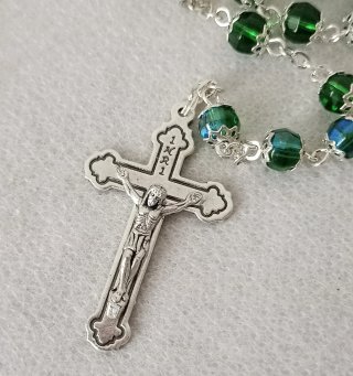 Rosario vintage con cristalli verde smeraldo