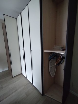 Armadio a ante con cabina