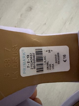 Sandalias tacón Primark moradas talla 37