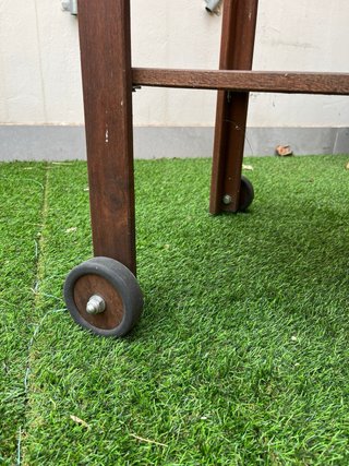Mesa auxiliar exterior IKEA Applaro madera