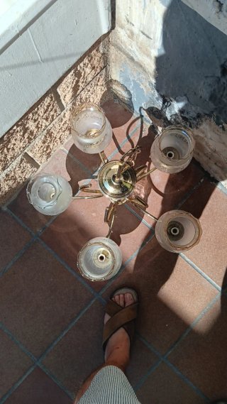 Lámpara de techo dorada 5 tulipas