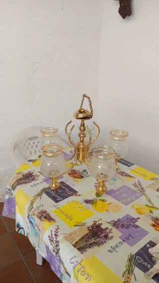 Lámpara de techo dorada 5 tulipas