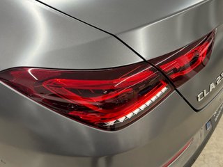 Mercedes-Benz CLA 250 e COUPE con techo