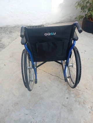 Sedia a rotelle nuova con garanzia