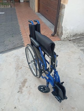 Sedia a rotelle nuova con garanzia