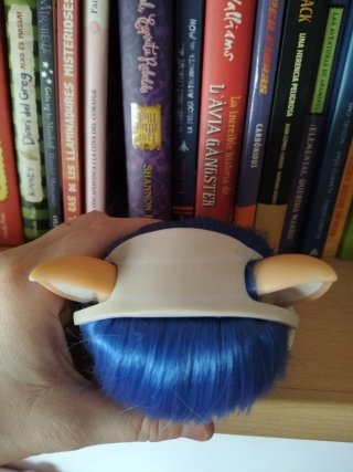 Muñeca Vip Pets pelo Azul con auriculares