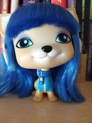 Muñeca Vip Pets pelo Azul con auriculares