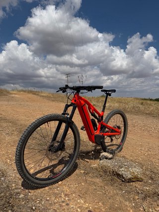 Bici Eléctrica Roja