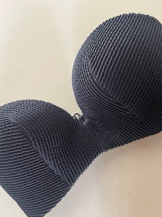 Top bikini H&M 75D negro