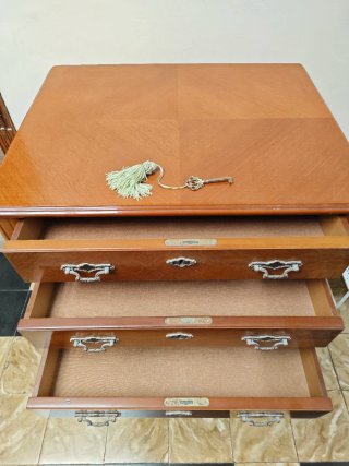 Mesa mesita tocador joyero