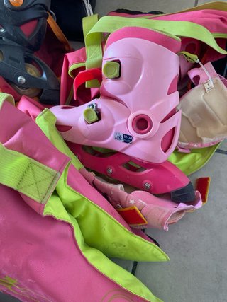 Pack Patines y Protecciones Infantil con cascos