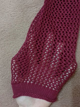 Jersey de red color vino