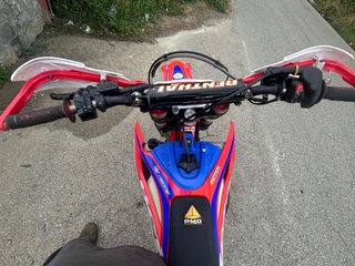 Beta Moto Enduro Roja y Blanca