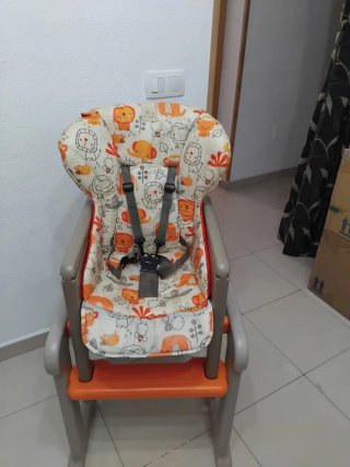 Trona y mesa escritorio infantil 2 en 1