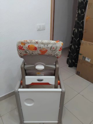 Trona y mesa escritorio infantil 2 en 1