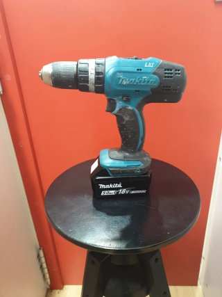 Atornilladora Makita 18V con batería
