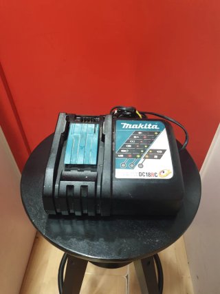Atornilladora Makita 18V con batería