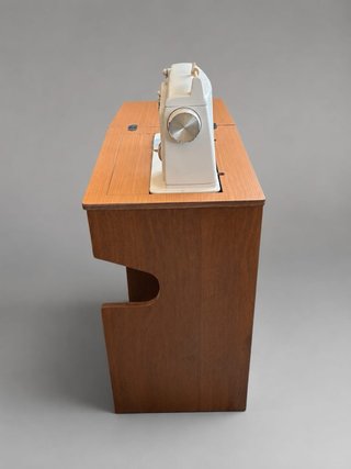 Macchina da cucire Singer 740 vintage