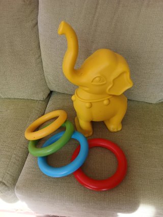 Elefante de juguete