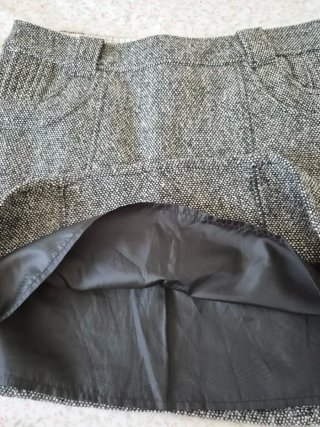 Minifalda invierno negra y blanca talla 42