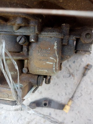 Carburador y tartera filtro Seat 124