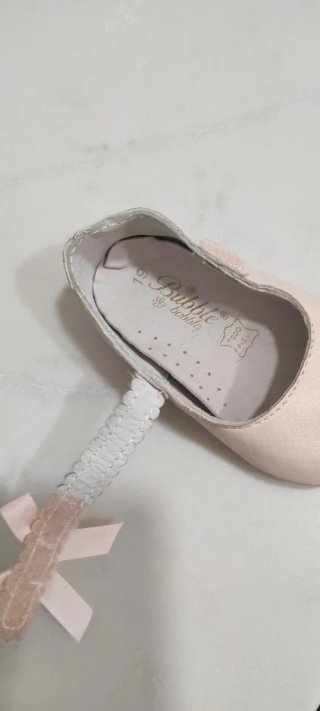 Zapatos de bebé rosas