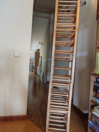 5 Botelleros madera maciza Ikea , 6 euros cada uno