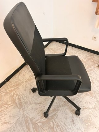 Silla de escritorio negra