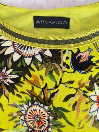 Vestido corto licra estampado floral manga larga