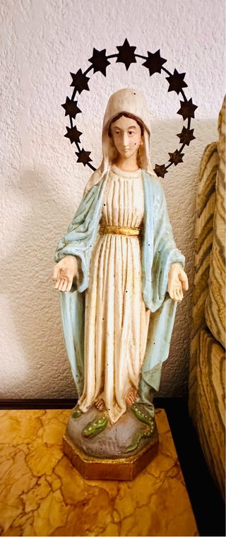Virgen Milagrosa con estrellas