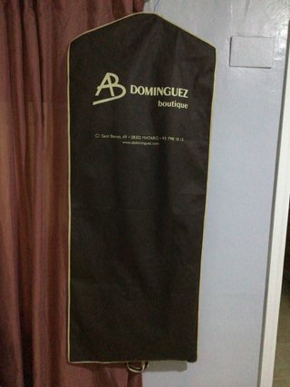 Vestido de fiesta alta costura negro y dorado