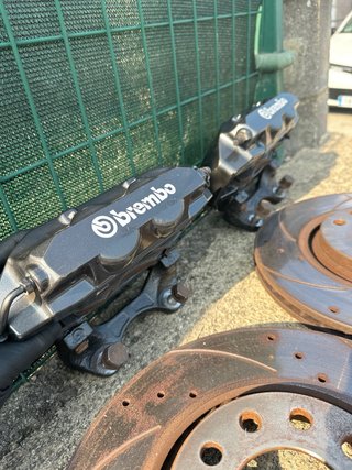 Pinzas 4 pistones Corsa OPC Brembo