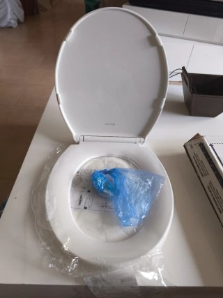 Tapa WC Kohler taza redondeada 16 5/8" x 14 3/16"