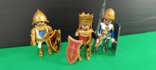 Playmobil Lote de Caballeros Flor de Lis Dorados