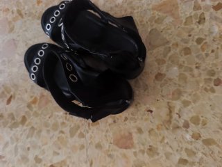 Sandalias plataforma negras con aros
