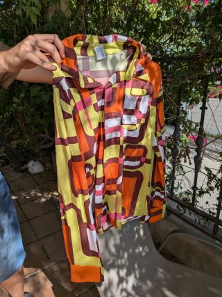Camisa psicodélica retro talla M Ideal disfraz.