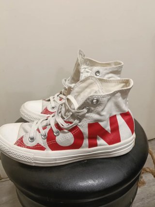 Converse Chuck Taylor Hi Top