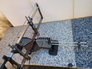 Sierra ingletadora manual con guía